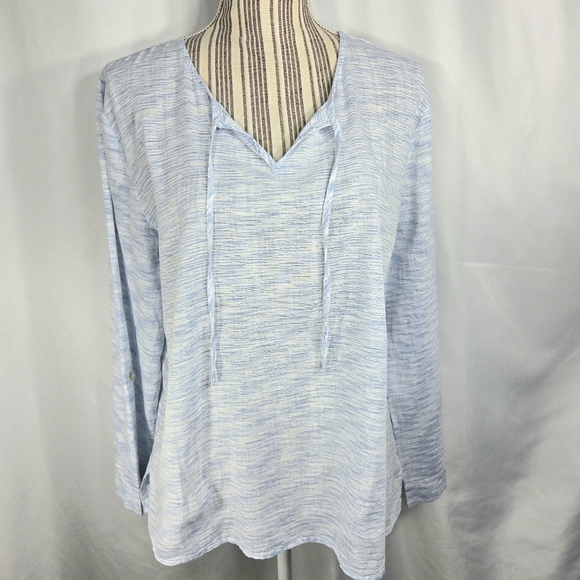 Chico's Blue & White Tab Sleeve Notched Tie Neck Top w/Slits Chico Size 2=Medium - Picture 1 of 11